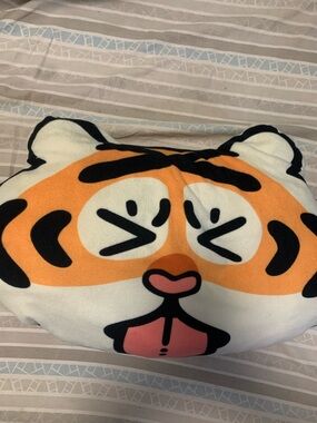 Cute Tiger Face Plush Pillow - Orange & White